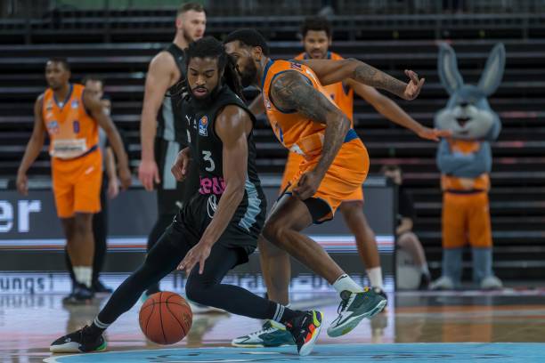 会费的飙升 会费的飙升